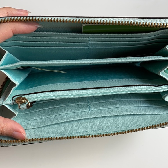 Kate Spade zip-around continental wallet - Picture 3 of 3